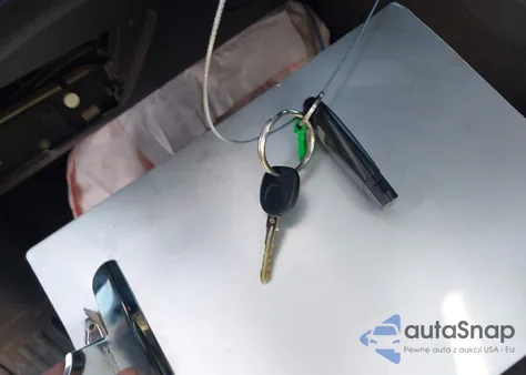 2020 Jeep Cherokee Latitude 4X4 z USA, uszkodzony, nr VIN 1C4PJMCB5LD573036